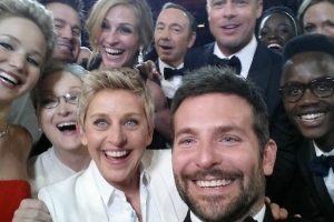 25 Celebrities Who Refuse to Use Social Media